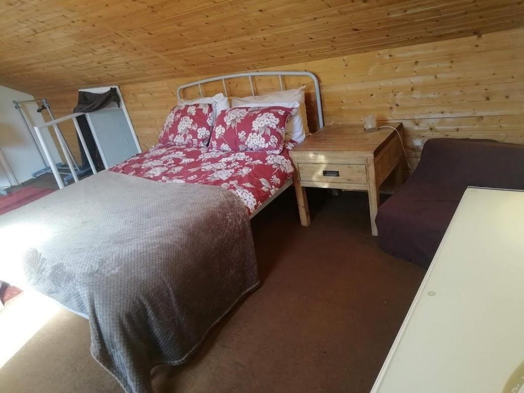 Apartament Cozy Loft In Bushey, 20 Mins By Train To Euston London Zewnętrze zdjęcie