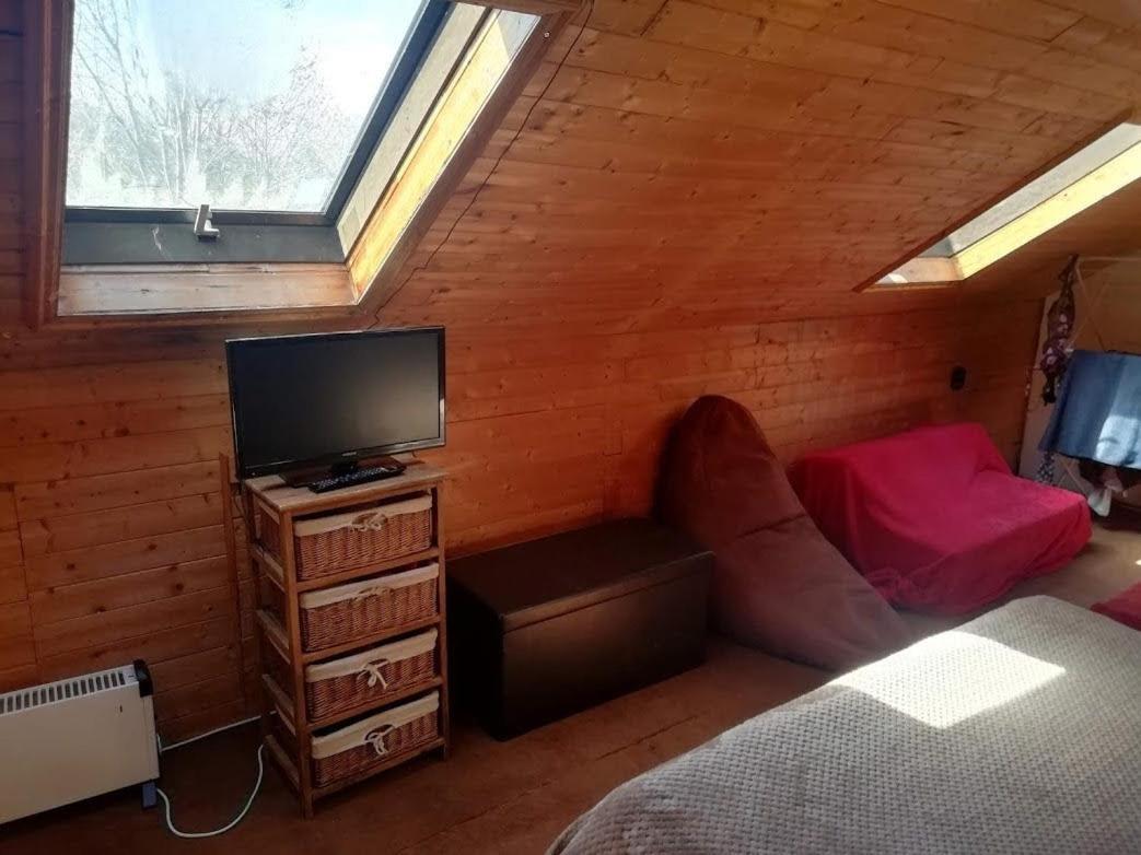 Apartament Cozy Loft In Bushey, 20 Mins By Train To Euston London Zewnętrze zdjęcie